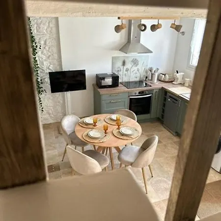 Parenthèse Entre Forêt Et Château *