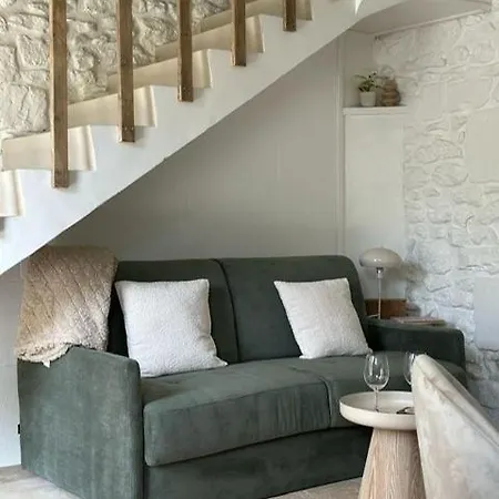 Parenthèse Entre Forêt Et Château *